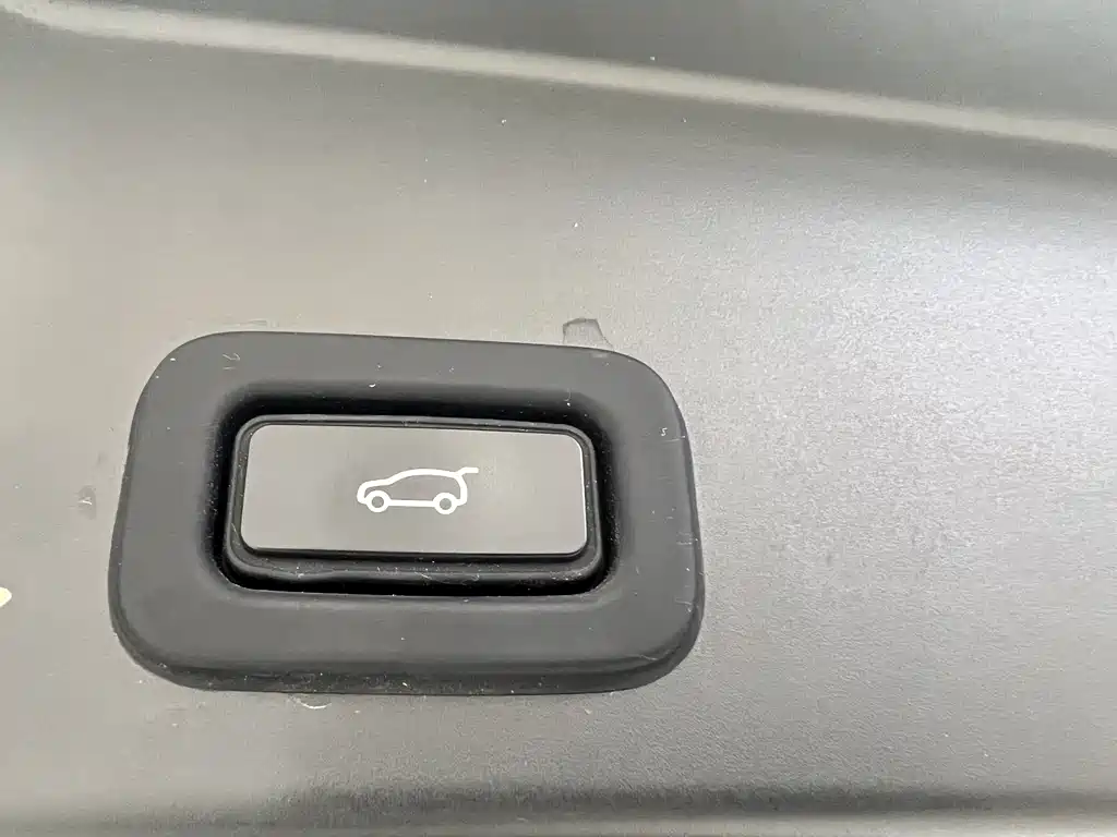 Land Rover Evoque 2021 — фото 7