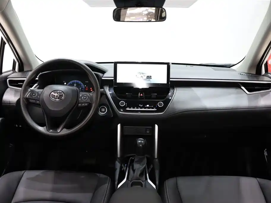 Toyota Corolla Cross 2025 — фото 12