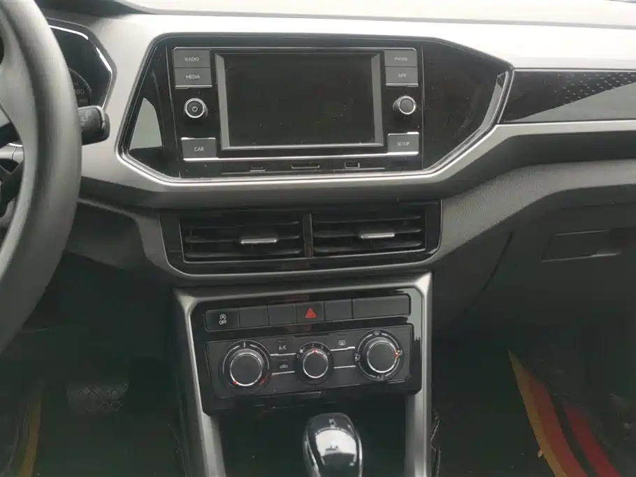 Volkswagen T-Cross 2020 — фото 13