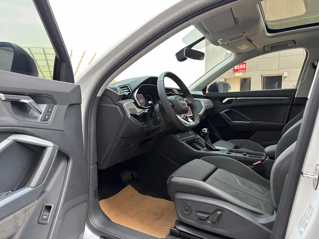 Audi Q3 Sportback 2022 — фото 4