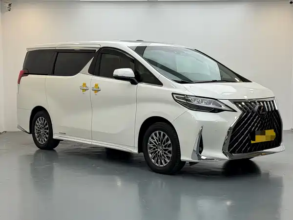 Lexus LM 2020