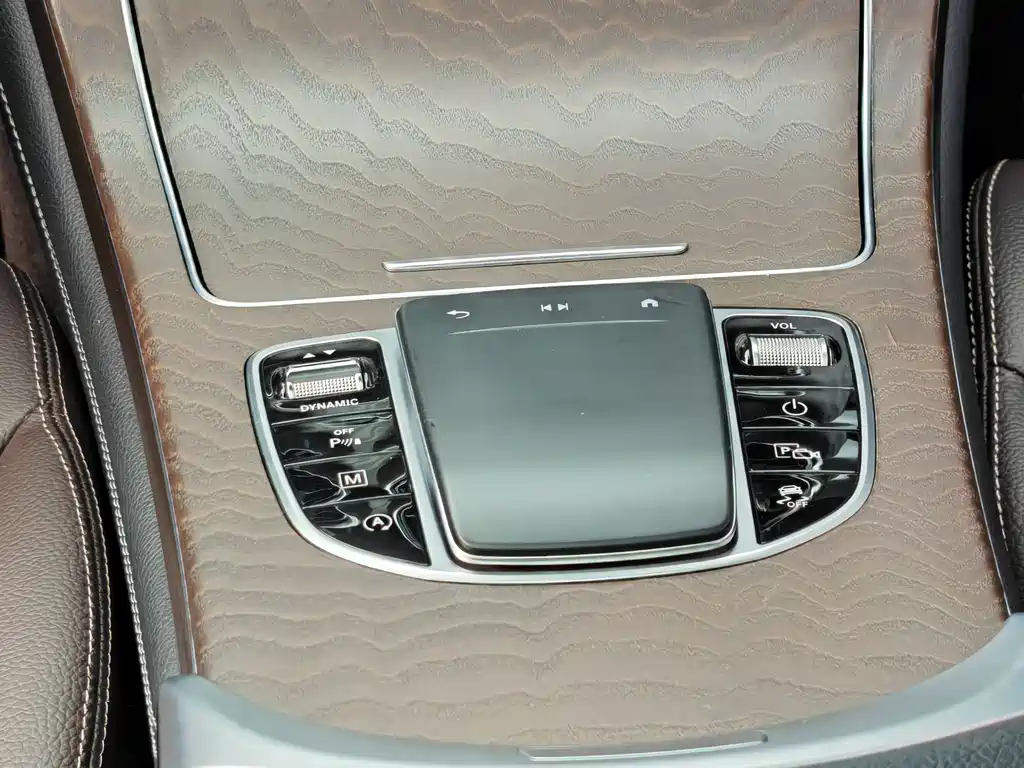 Mercedes-Benz GLC 2020 — фото 15