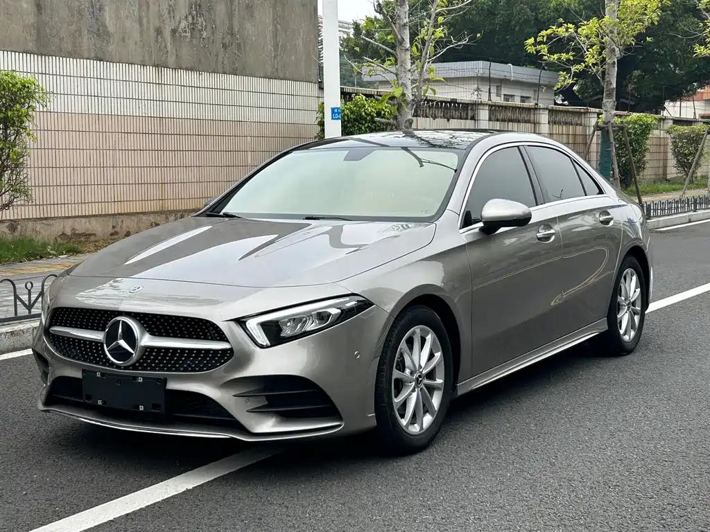 Mercedes-Benz A-Class 2020 — фото 1