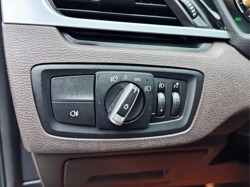 BMW X1 2021 — фото 12