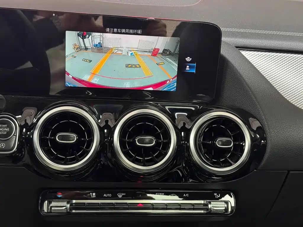 Mercedes-Benz GLA 2023 — фото 7