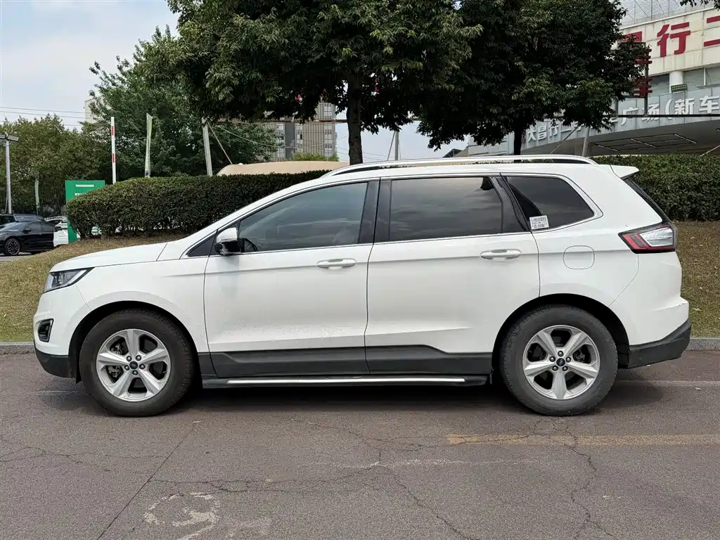 Ford Edge 2017 — фото 3