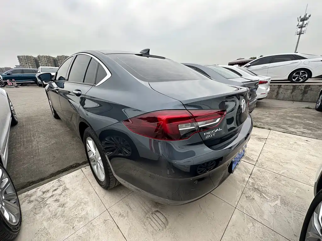 Buick Regal 2020 — фото 14