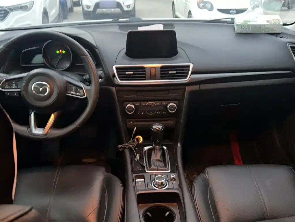 Mazda 3 Angkesela 2019 — фото 14