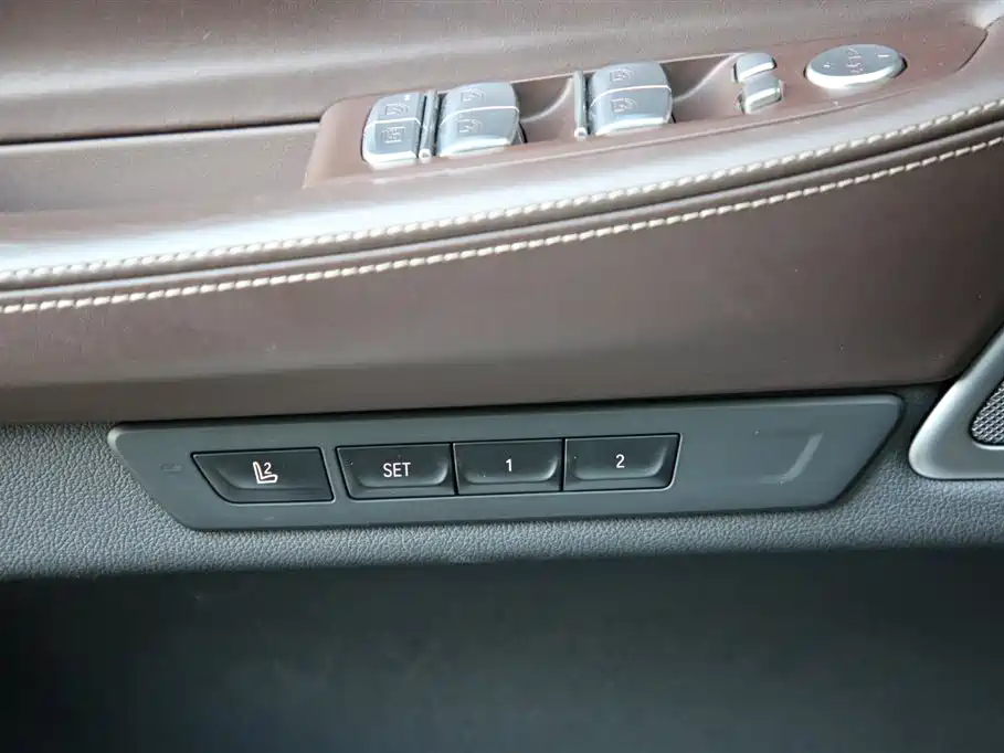BMW 7 Series 2023 — фото 17