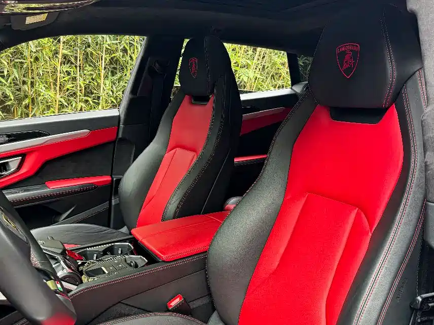 Lamborghini Urus 2019 — фото 11