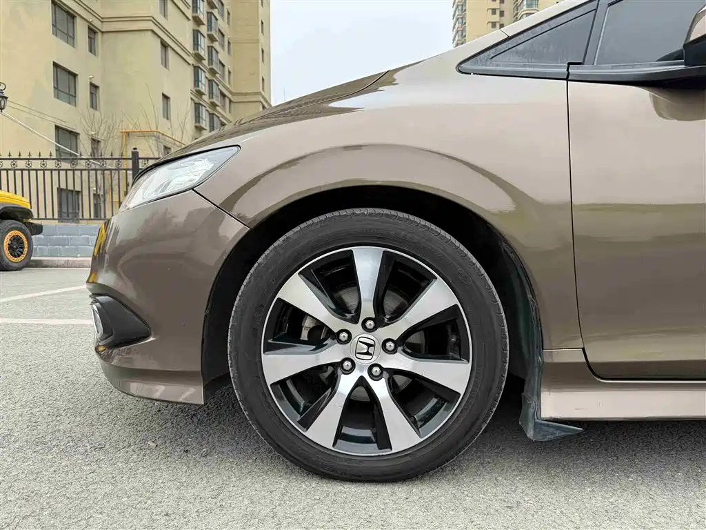 Honda Jade 2015 — фото 14