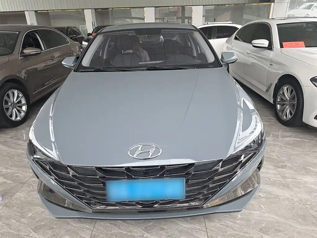 Hyundai Elantra 2023 — фото 3
