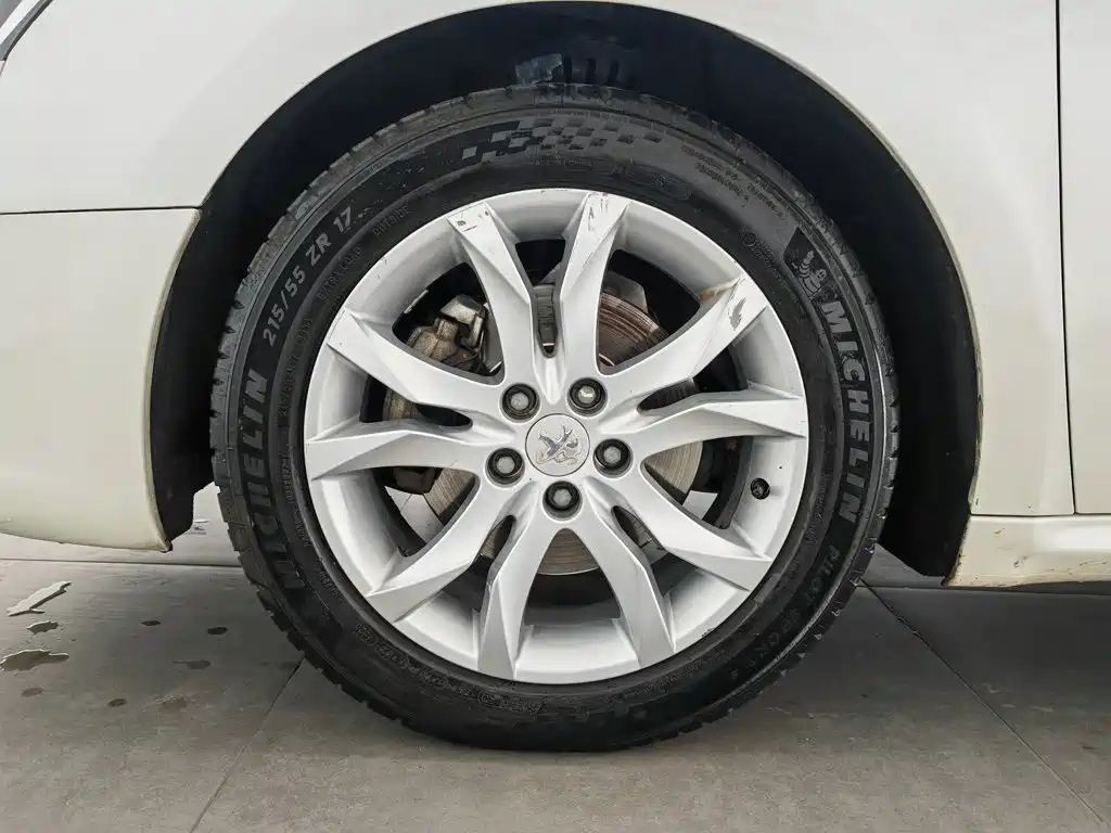 Peugeot 508 2015 — фото 17