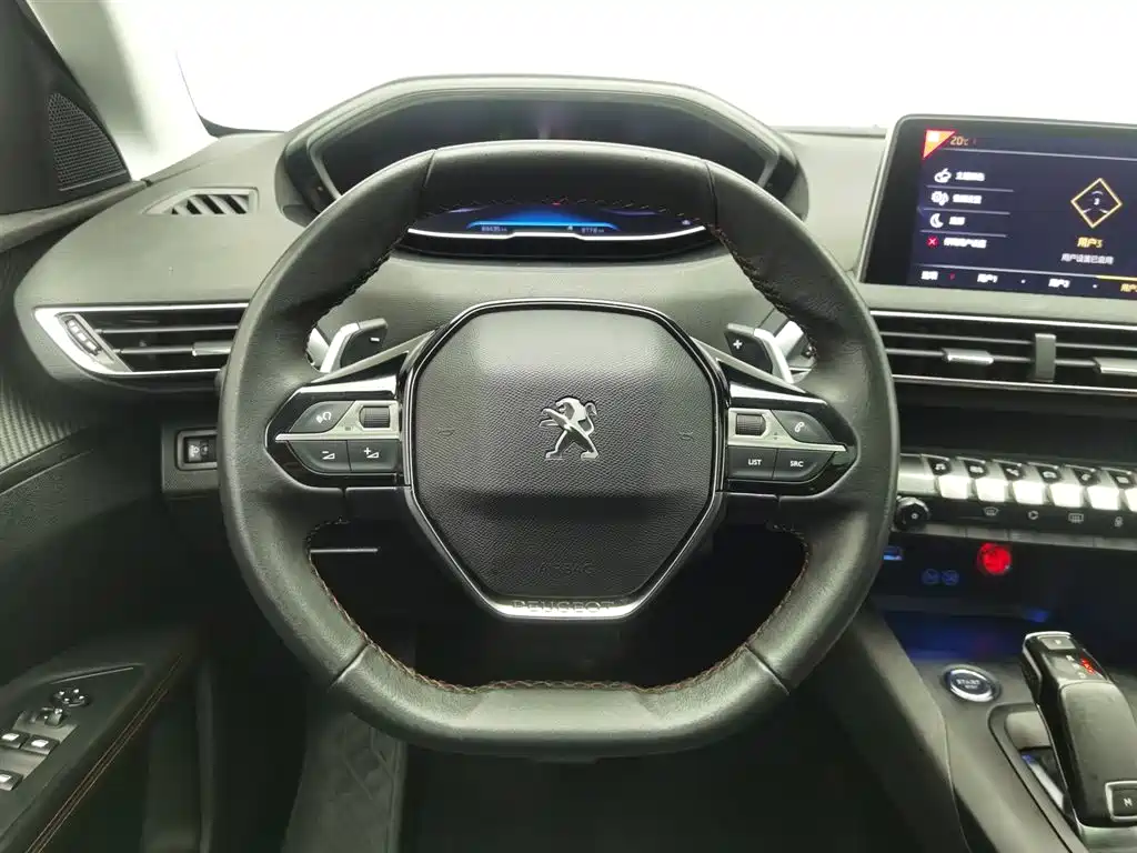 Peugeot 5008 2018 — фото 11