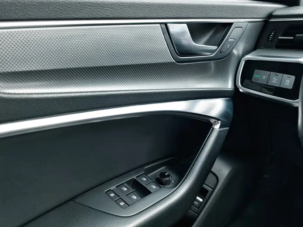 Audi A6L 2022 — фото 16