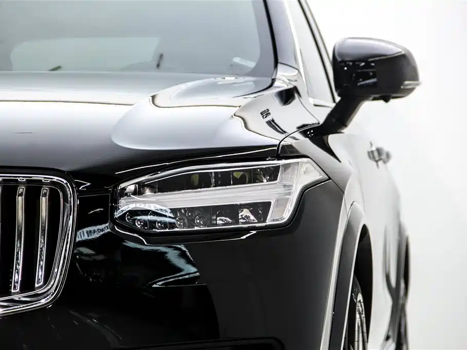 Volvo XC90 2023 — фото 9