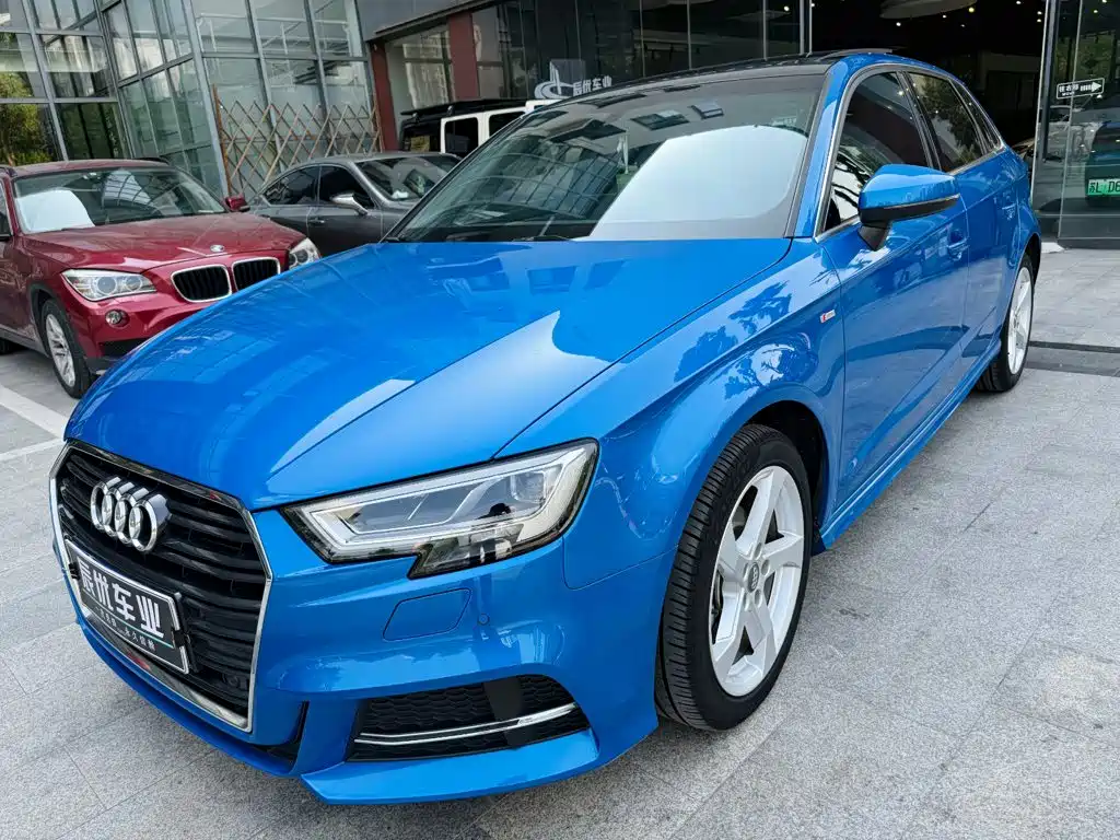 Audi A3 2019 — фото 1