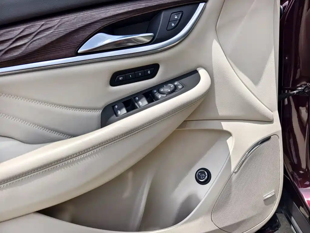 Buick Enclave 2023 — фото 9