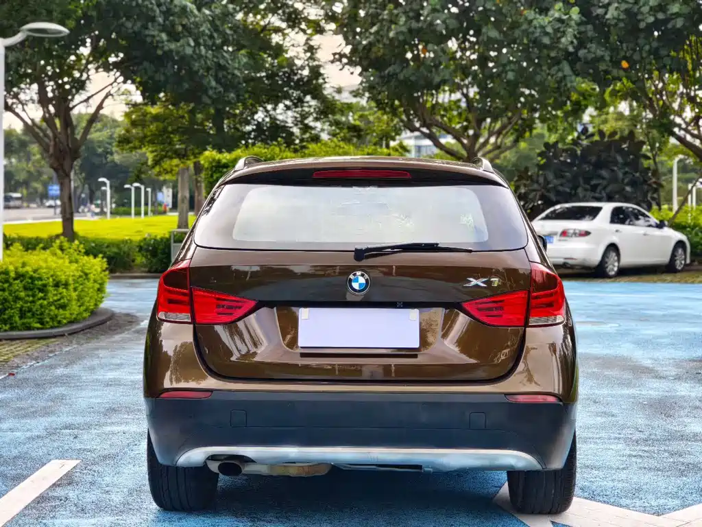 BMW X1 2012 — фото 8