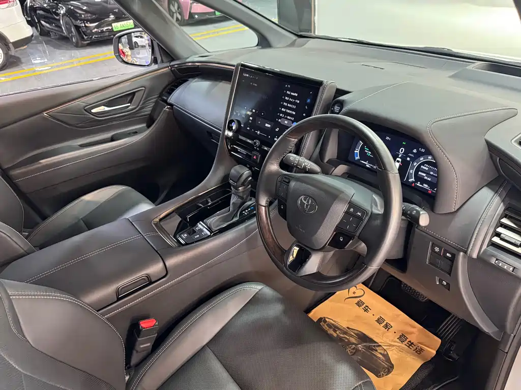 Toyota Alphard 2026 — фото 14