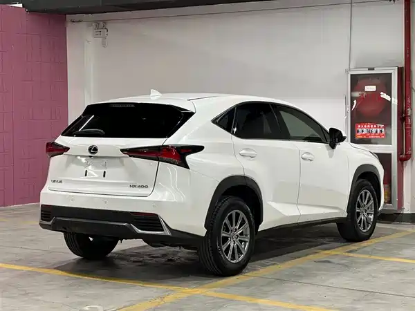Lexus NX 2018