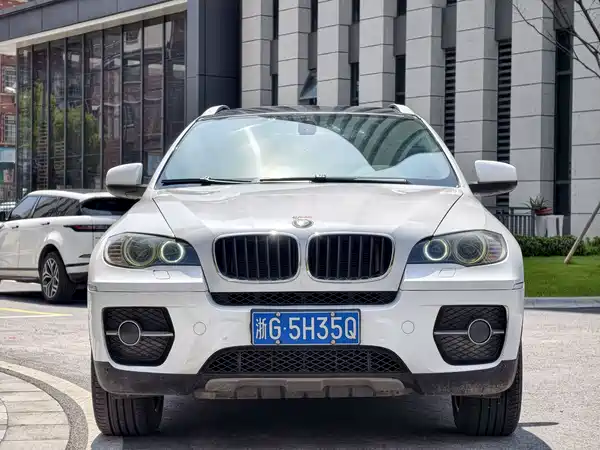 BMW X6 2011