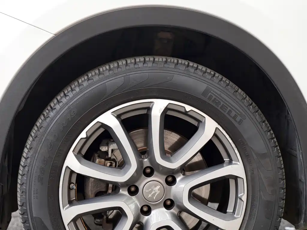 Maserati Levante 2019 — фото 12