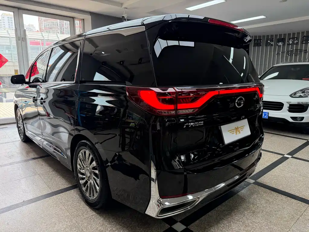 GAC Motor Trumpchi M8 2022 — фото 5
