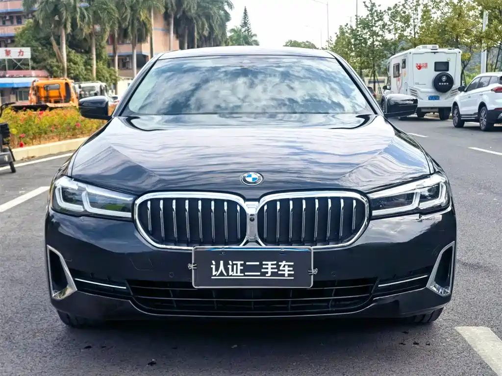 BMW 5 Series 2022 — фото 2