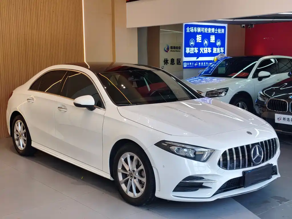 Mercedes-Benz A-Class 2020 — фото 3