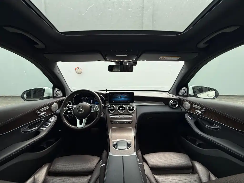 Mercedes-Benz GLC 2020 — фото 15