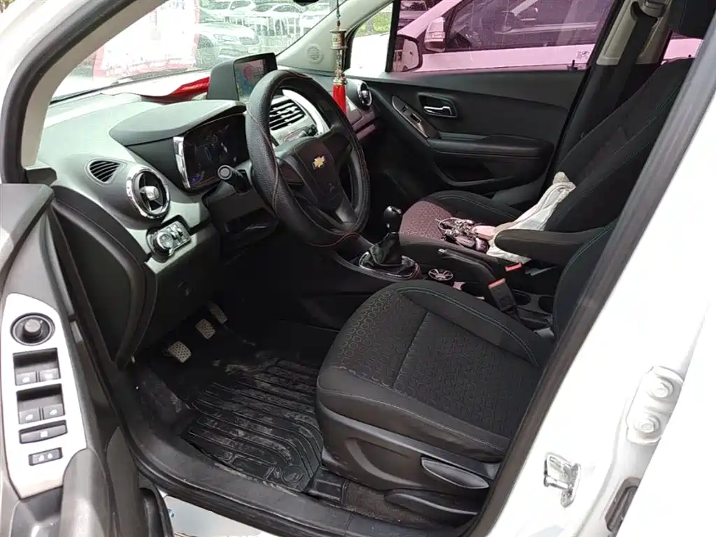 Chevrolet Trax 2015 — фото 15