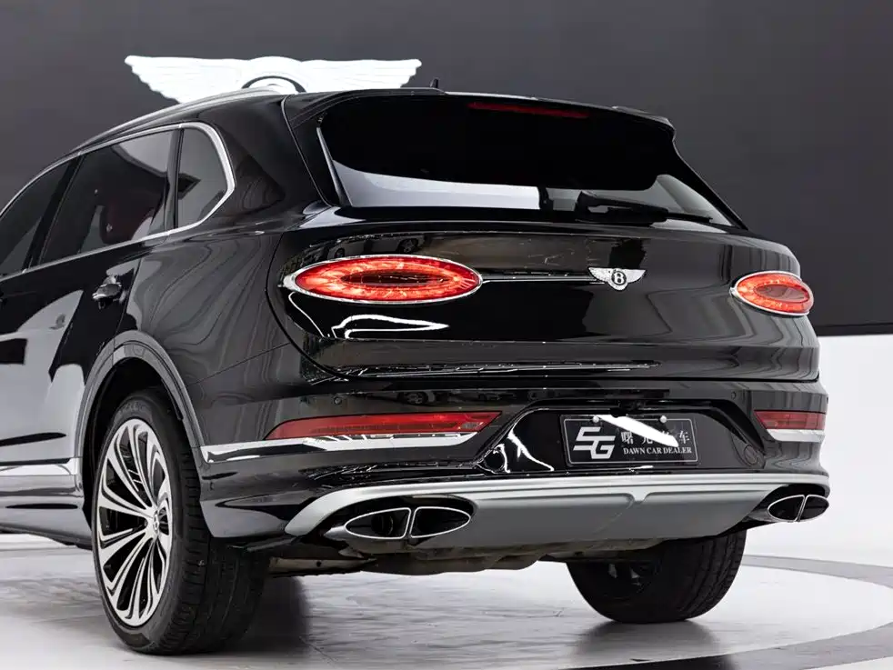 Bentley Bentayga 2023 — фото 20