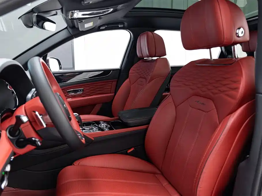 Bentley Bentayga 2023 — фото 10