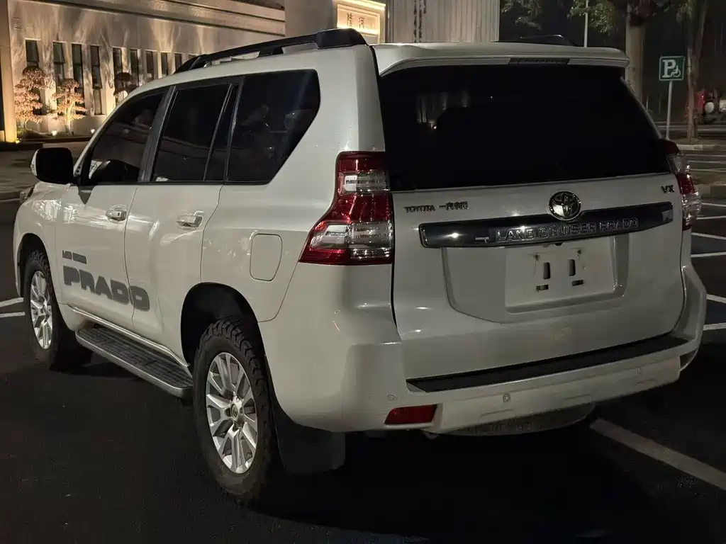 Toyota Prado 2016 — фото 8