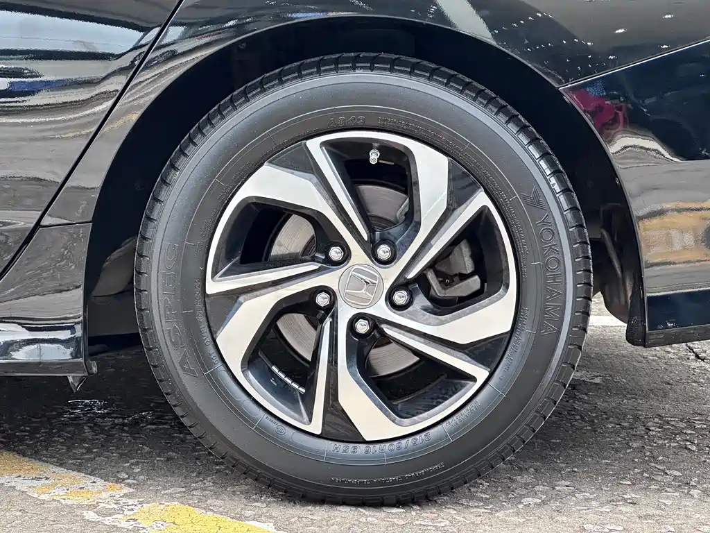 Honda Accord 2016 — фото 13