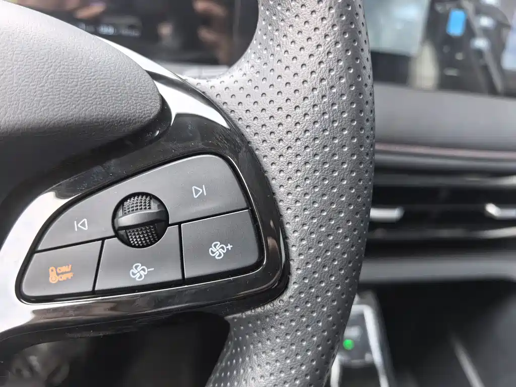 Roewe i5 — фото 16