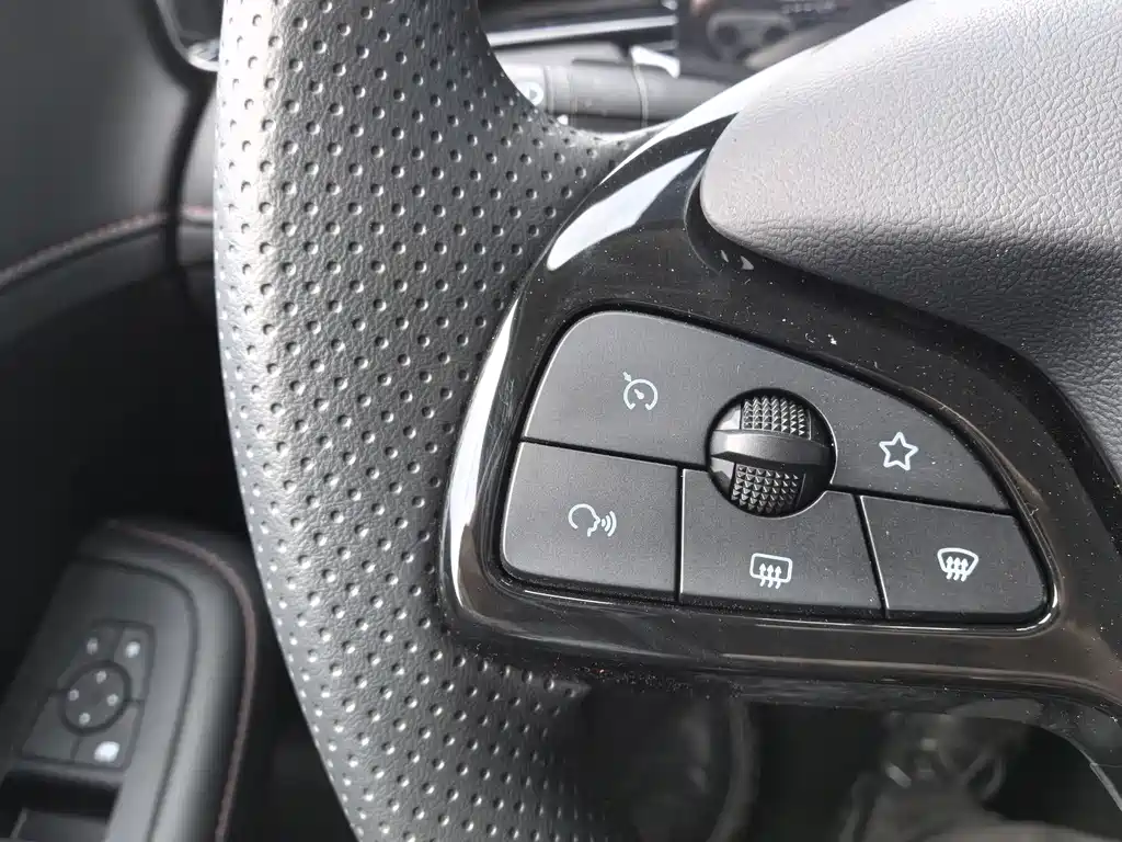 Roewe i5 — фото 15