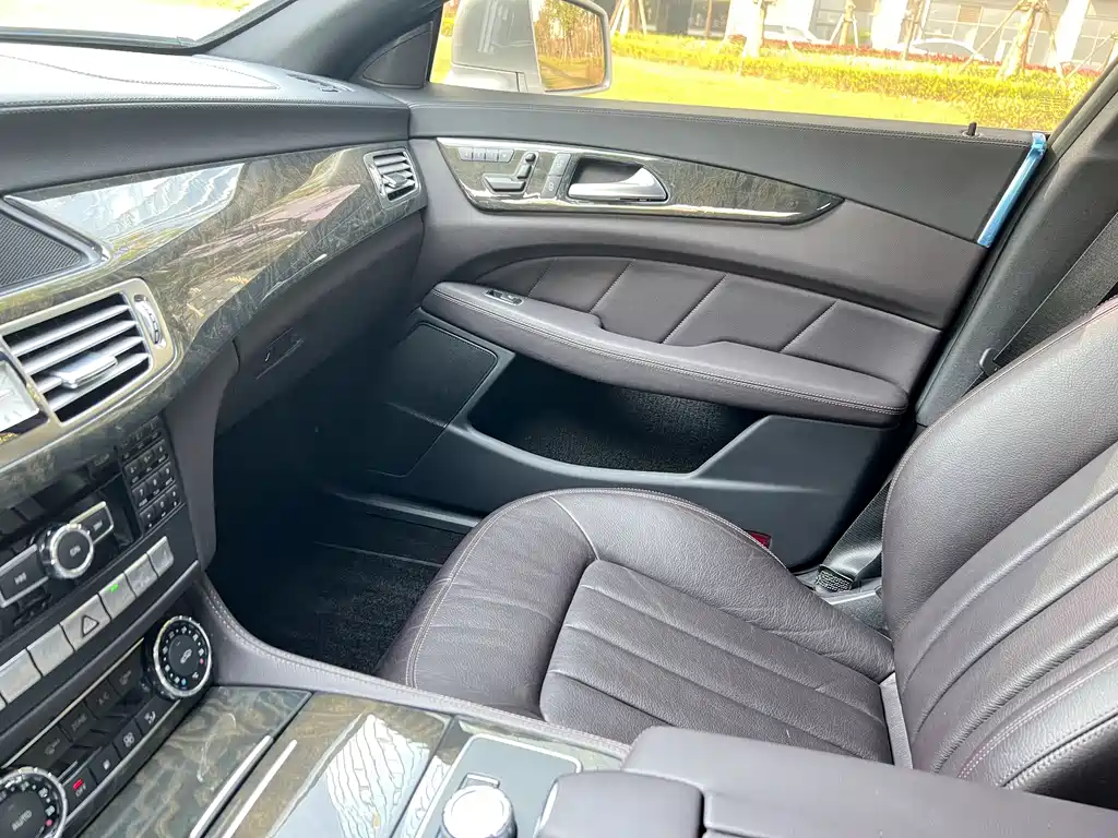 Mercedes-Benz CLS 2013 — фото 13