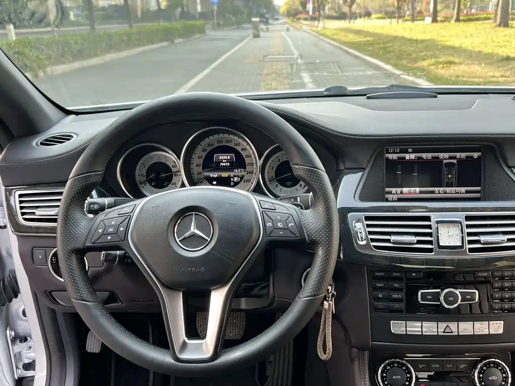 Mercedes-Benz CLS 2013 — фото 10