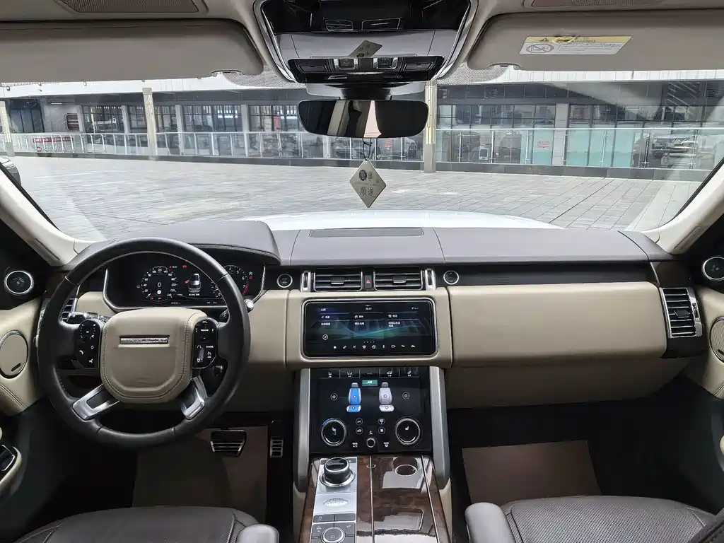 Land Rover Range Rover 2022 — фото 12