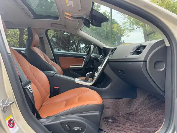 Volvo S60 2019