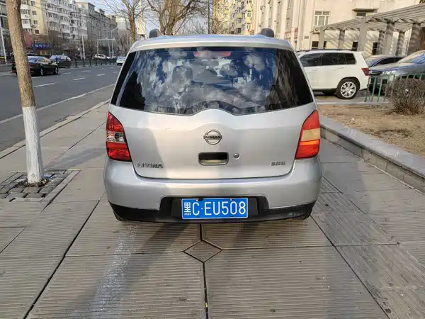 Nissan Livina 2009