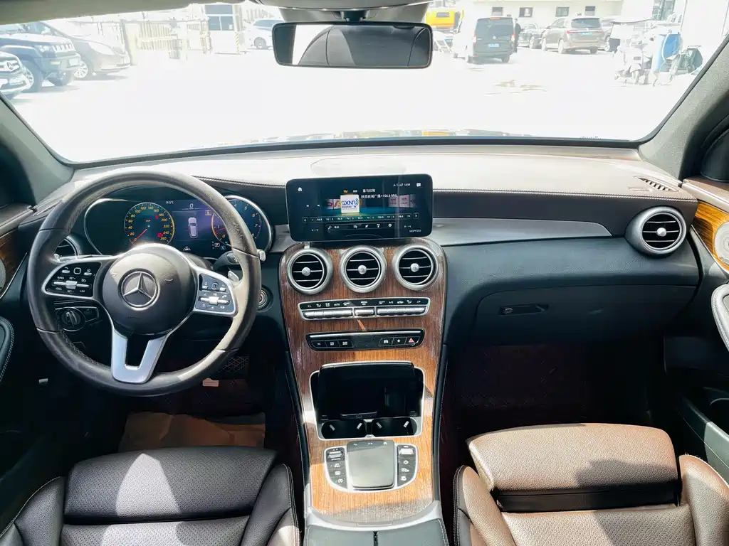 Mercedes-Benz GLC 2021