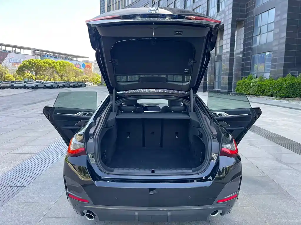 BMW 4 Series 2022 — фото 14