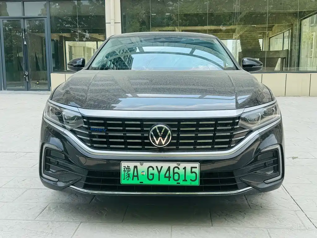 Volkswagen Passat PHEV 2022 — фото 2