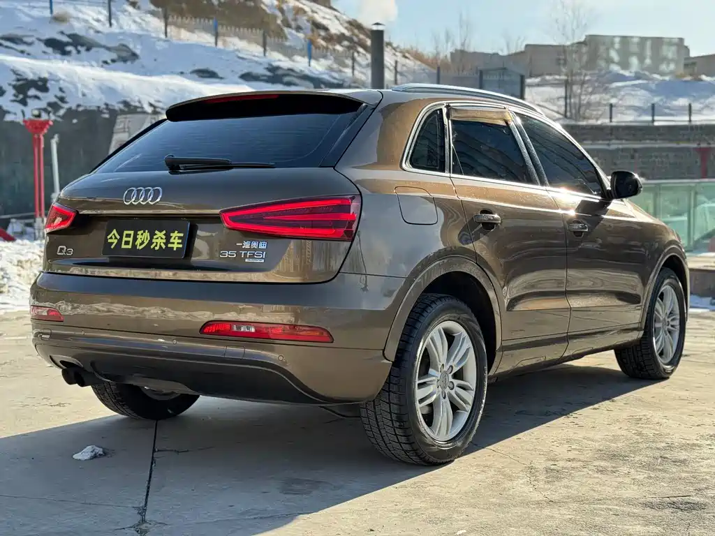 Audi Q3 2015 — фото 8