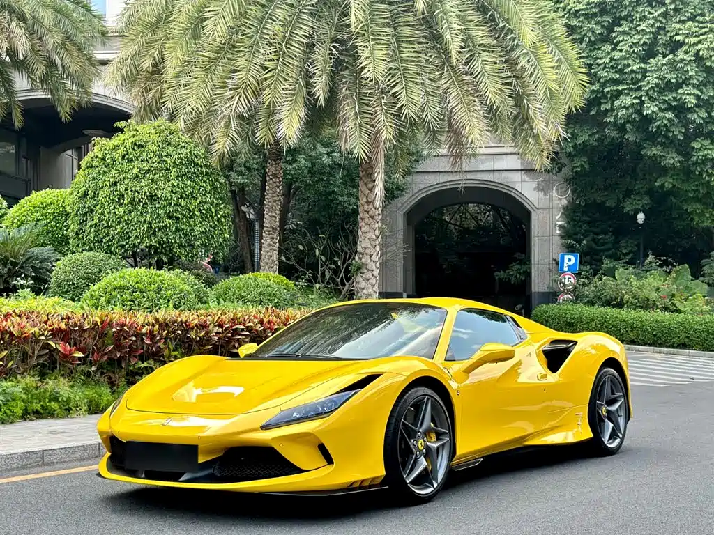 Ferrari F8 2020 — фото 1