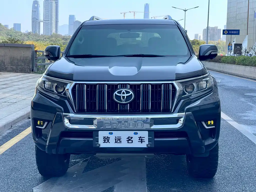 Toyota Prado 2019 — фото 2