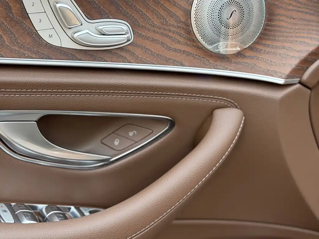 Mercedes-Benz E-Class 2023 — фото 14
